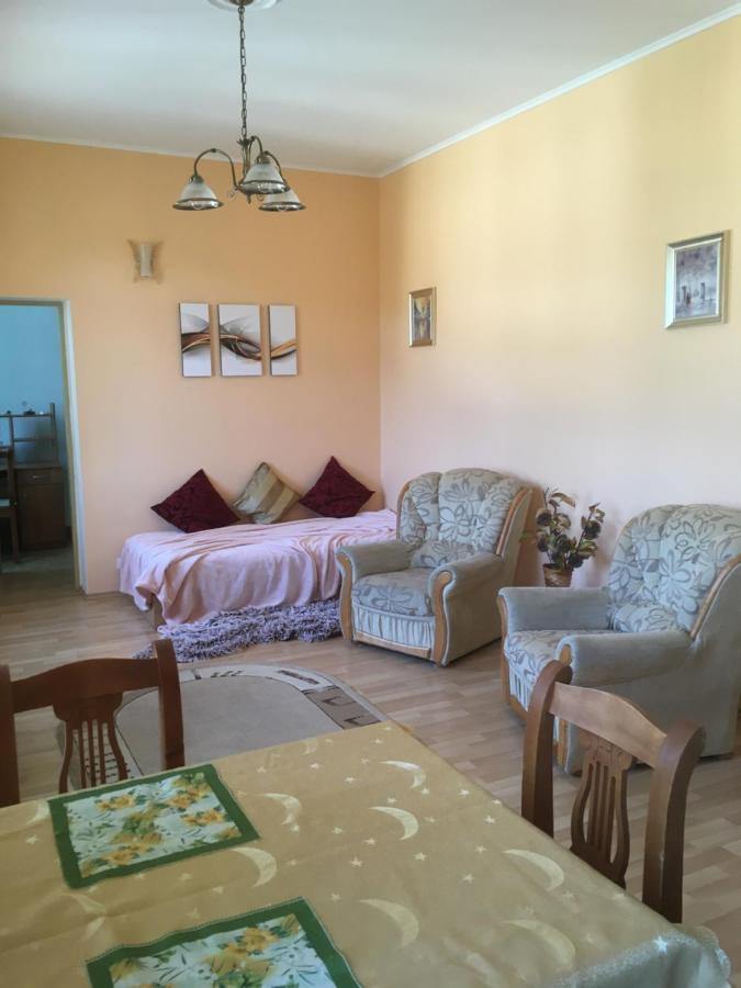 Margo Apartman KLV Exterior foto